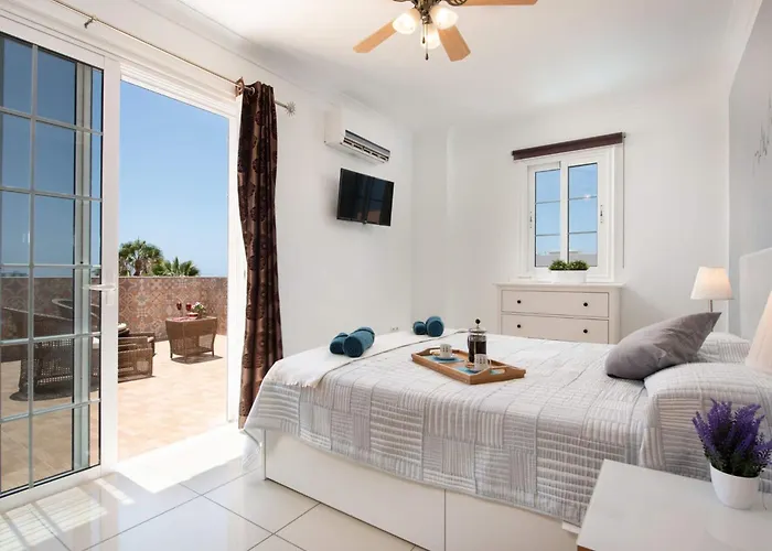 Nyaraló Naranja Mit Beheiztem Pool Und Meerblick By Interhome *